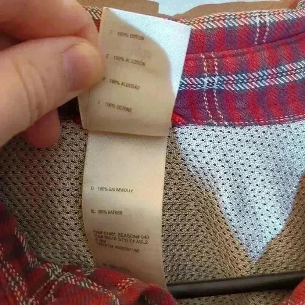 The North Face button up shirt, red and white, size medium - Picture 6 of 7